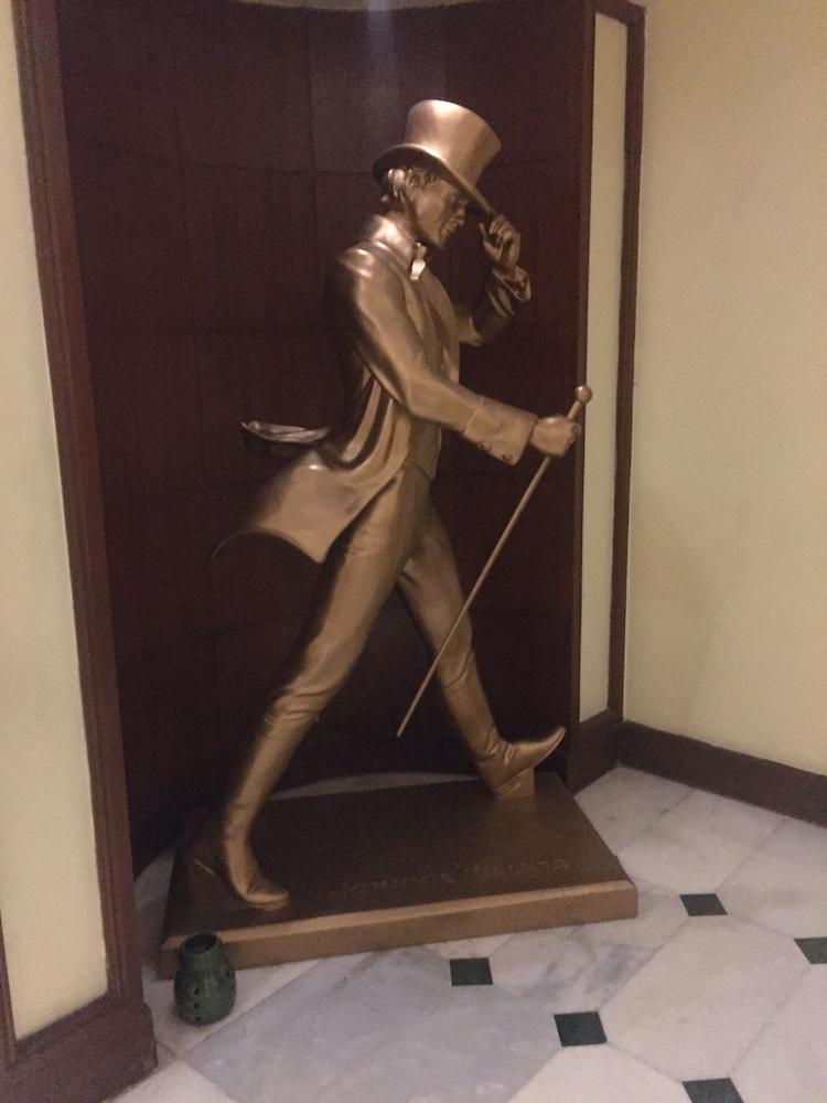海滩路港威酒店 维沙卡帕特南 外观 照片