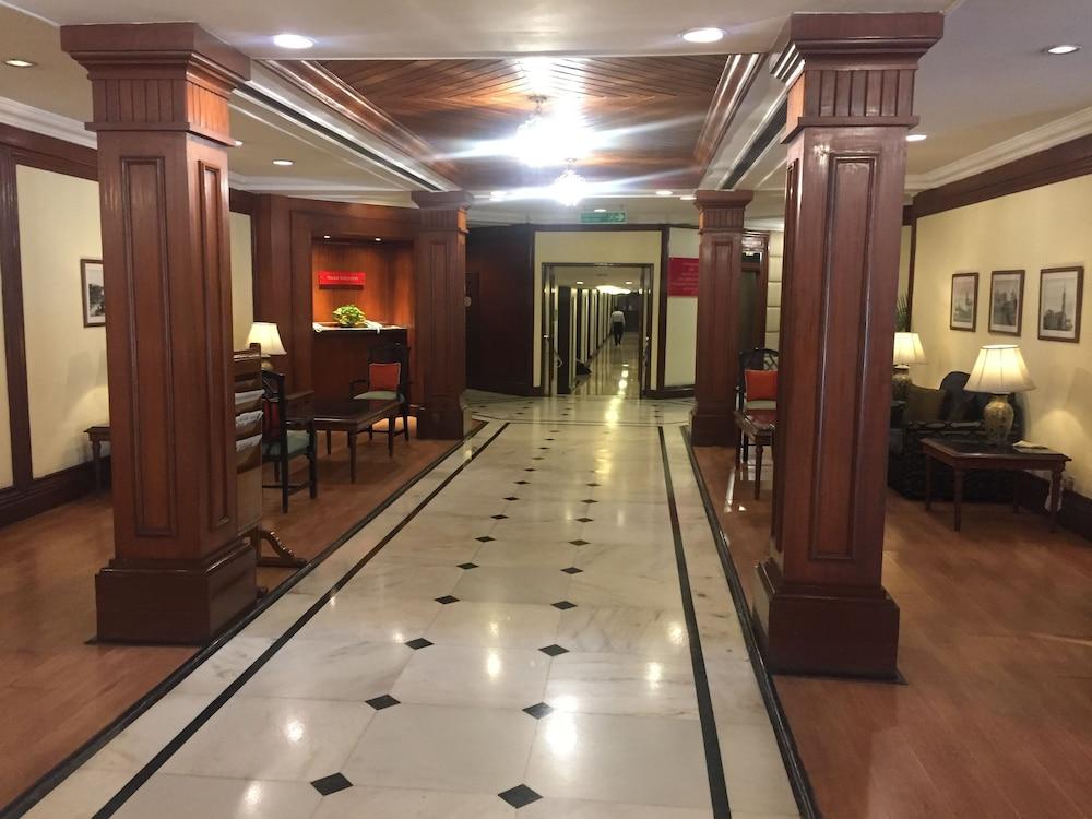 海滩路港威酒店 维沙卡帕特南 外观 照片