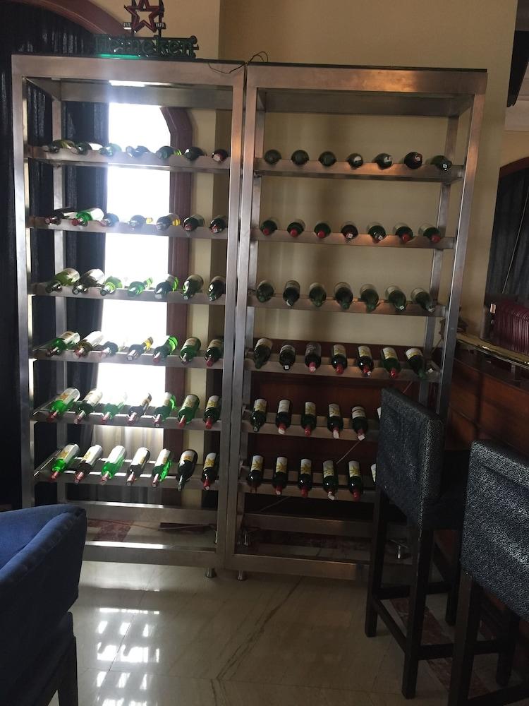 海滩路港威酒店 维沙卡帕特南 外观 照片